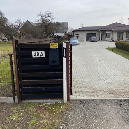 Privatus Namas Lägenhet Šilutė Exteriör bild